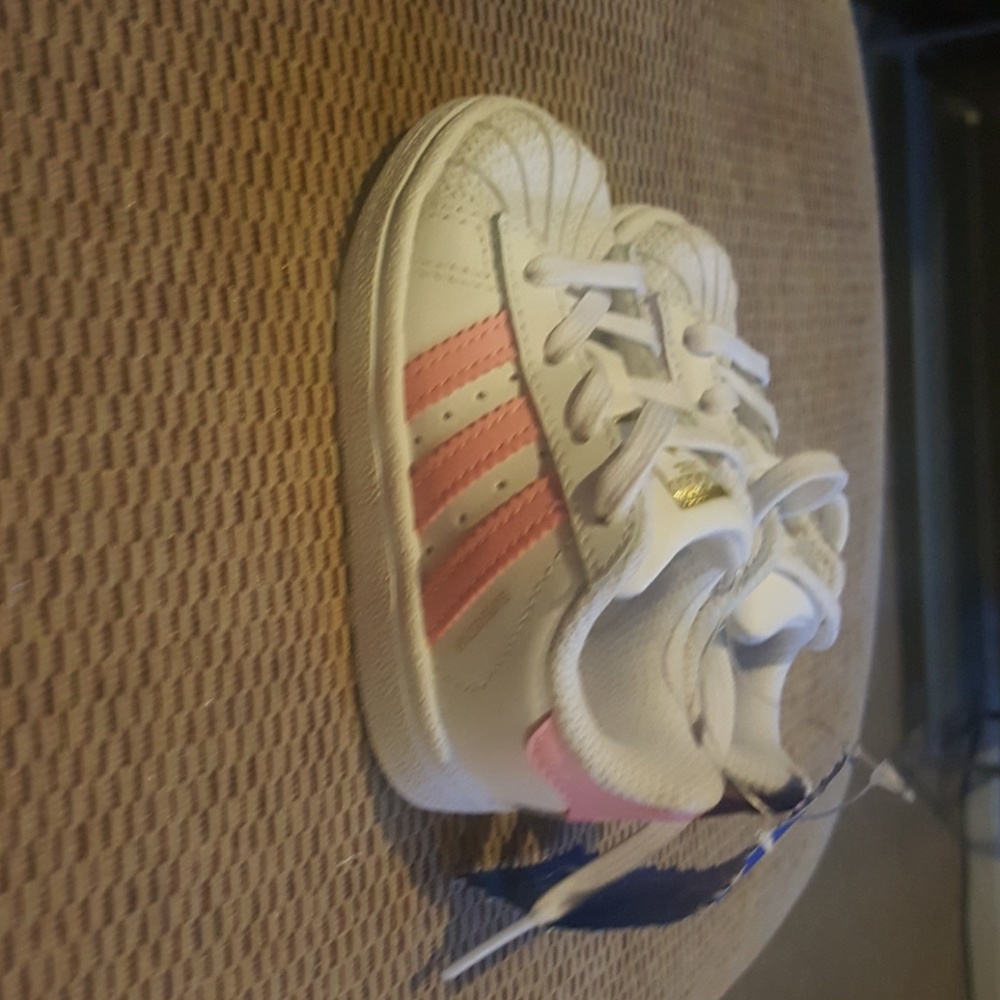 Shoes - Picture 2 of 3